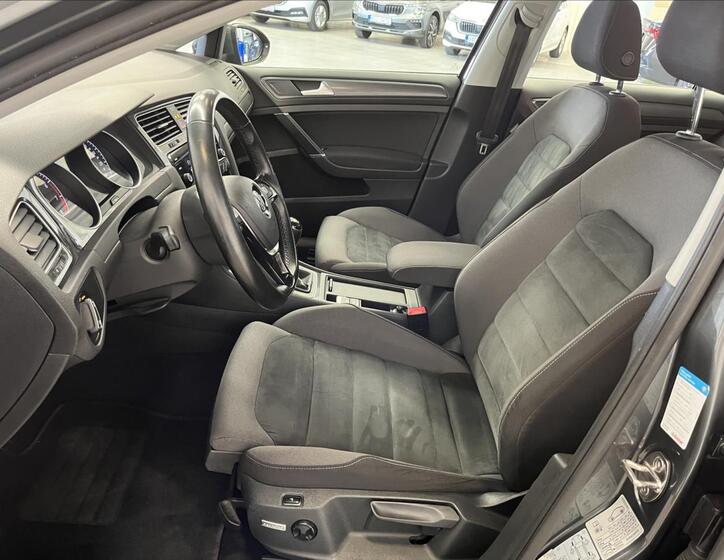 Volkswagen Golf 20