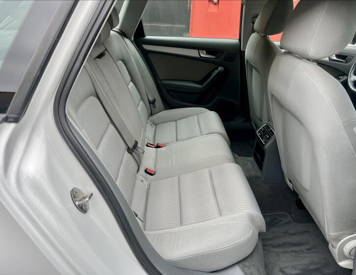 Audi A4 15