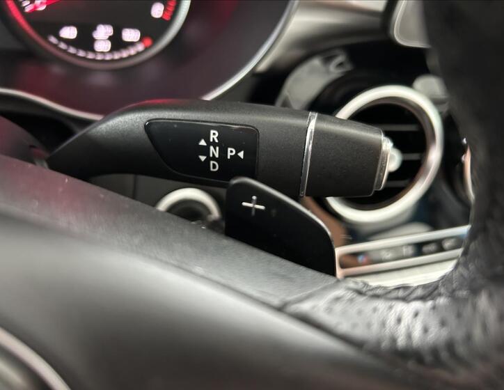 Mercedes-Benz Třídy C 12