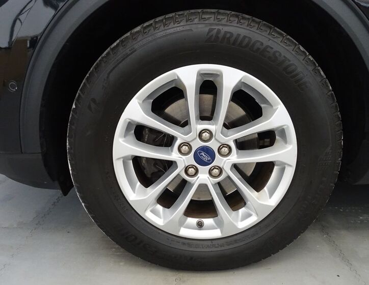 Ford Kuga 37
