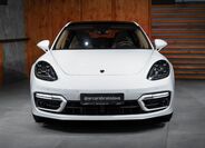 Porsche Panamera 6