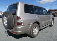 Mitsubishi Pajero 6