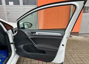 Volkswagen Golf 27