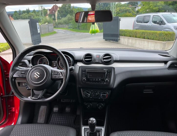 Suzuki Swift 18