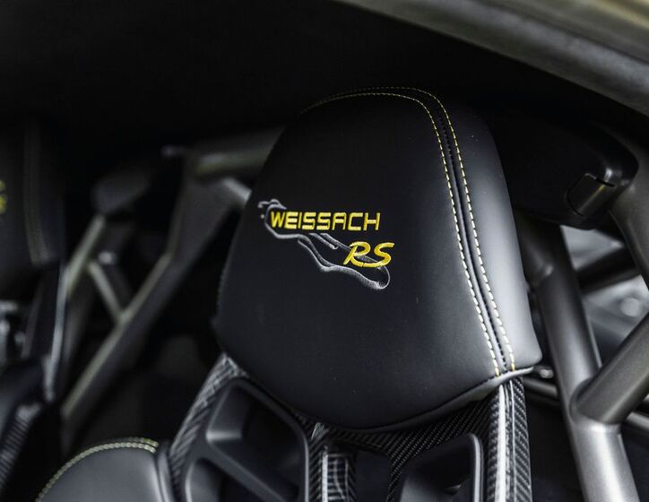 Porsche Cayman 12