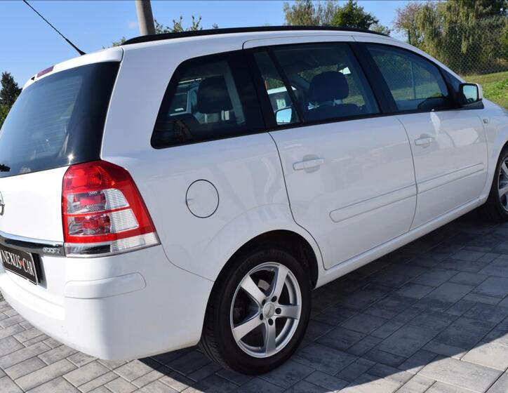 Opel Zafira 5