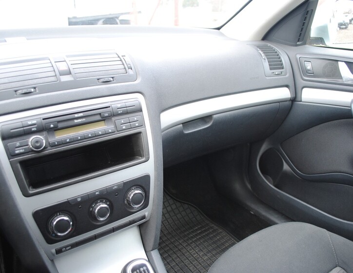 Škoda Octavia 10