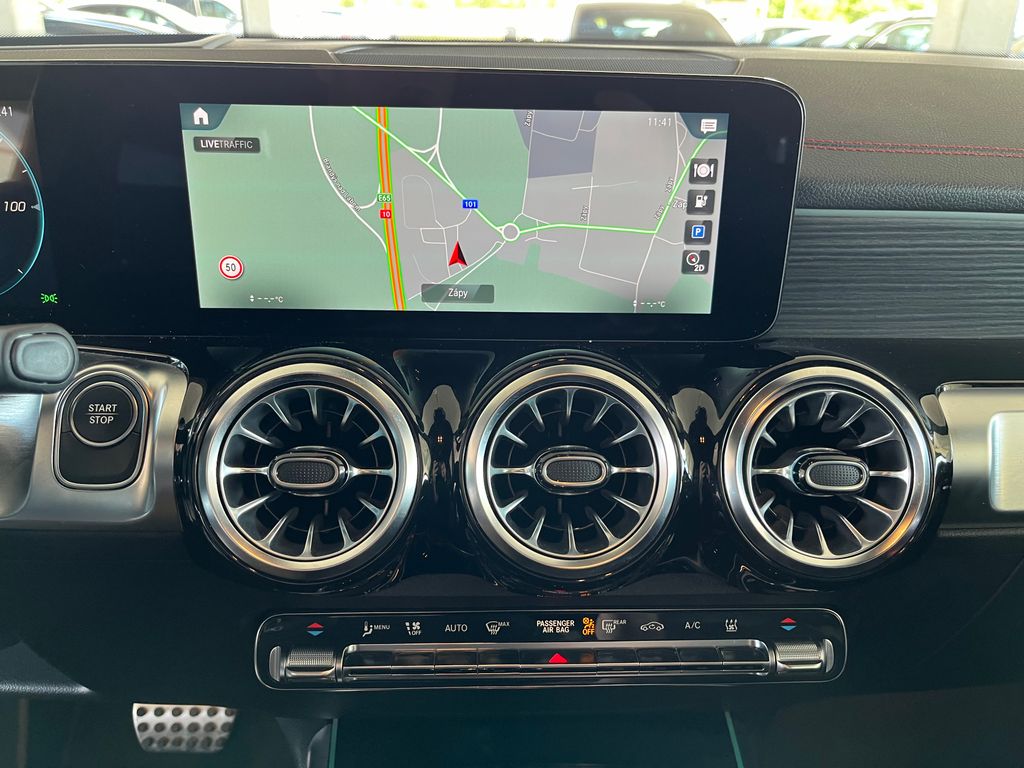 Mercedes-Benz EQB
