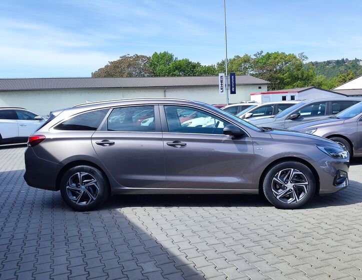 Hyundai i30 4