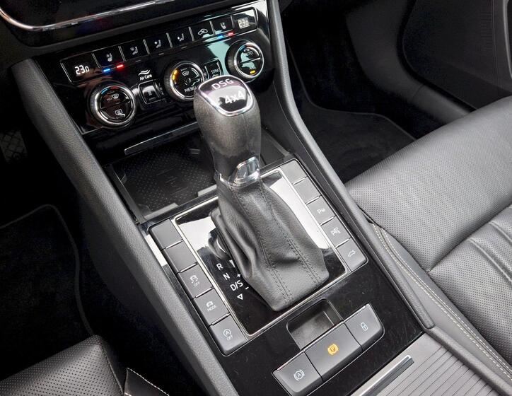 Škoda Superb 30