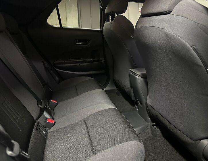 Toyota C-HR 11