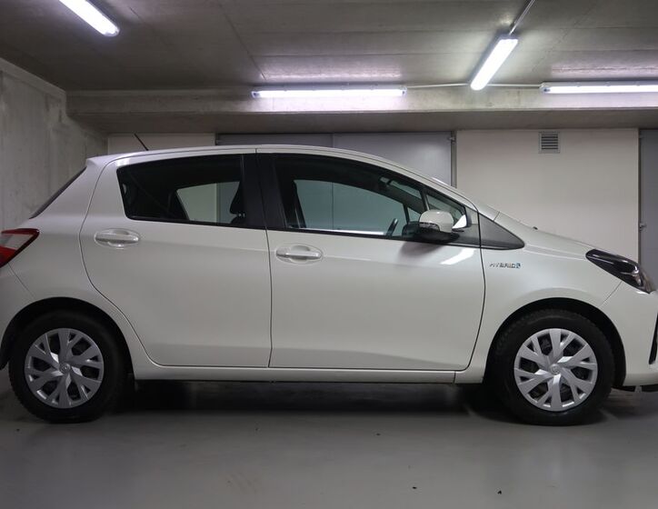 Toyota Yaris 4
