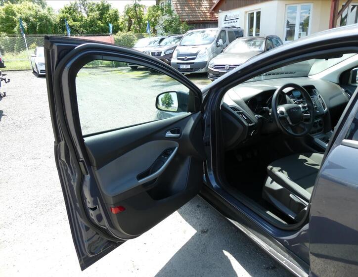Ford Focus 18