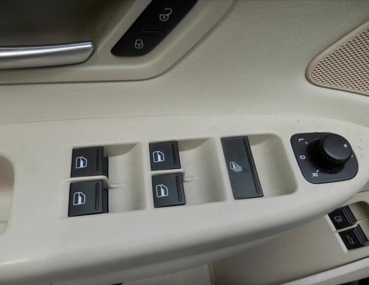 Volkswagen EOS 27