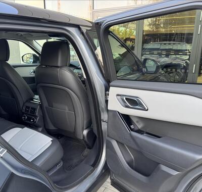 Land Rover Range Rover Velar 11