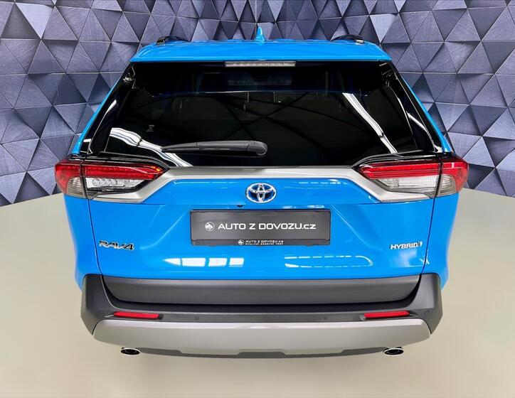 Toyota RAV4 6