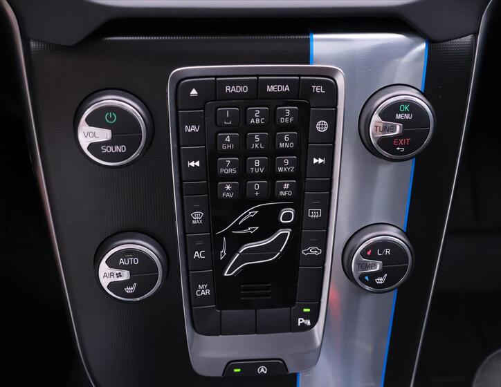 Volvo V40 21