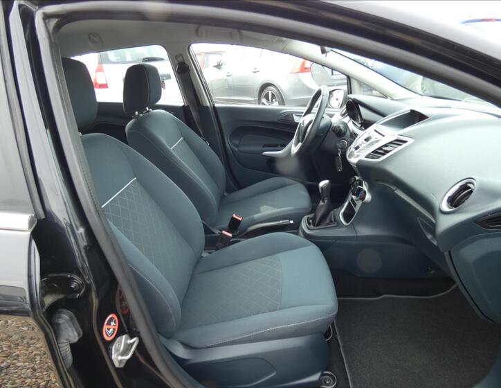 Ford Fiesta 10