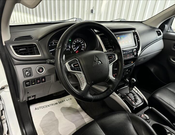 Mitsubishi L200 16
