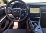 Lexus LBX 12
