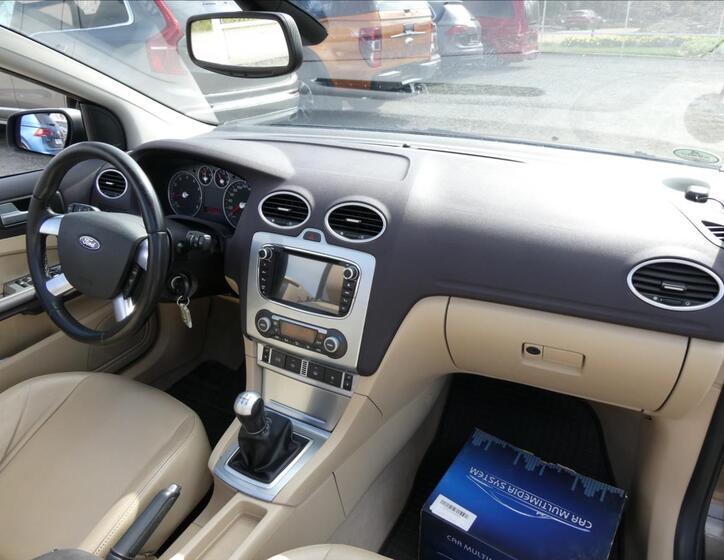 Ford Focus 22