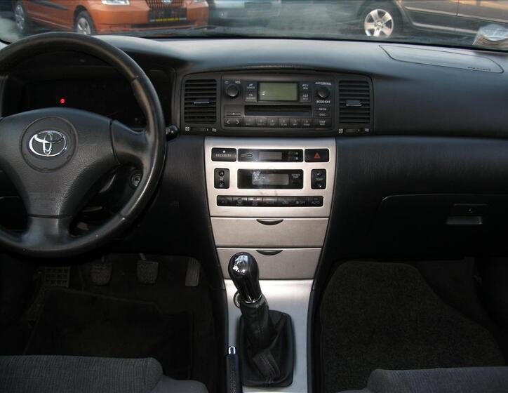 Toyota Corolla 9