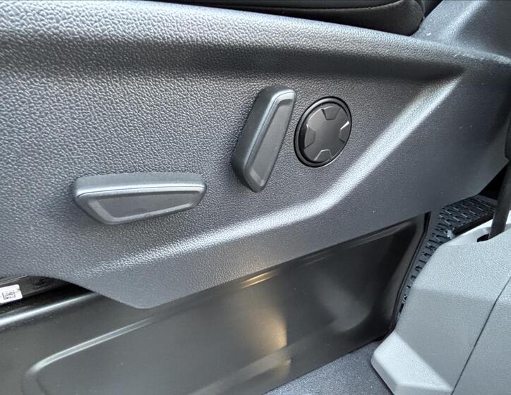 Ford Tourneo Custom 20