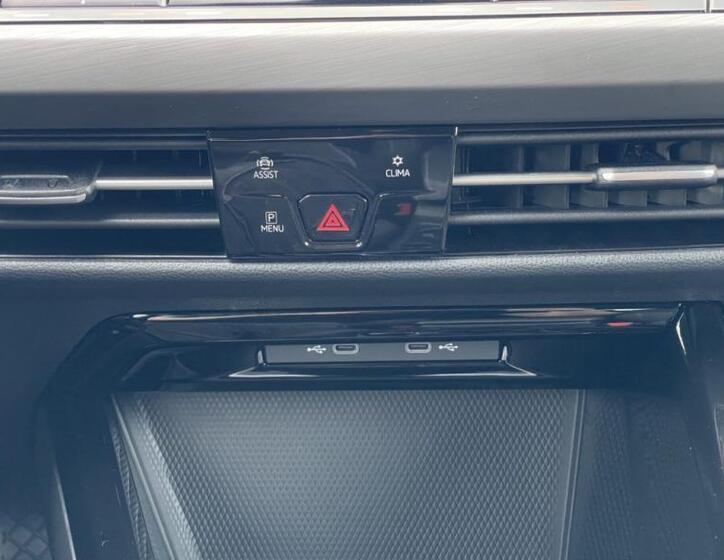 Volkswagen Golf 44