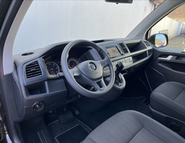 Volkswagen Caravelle 16
