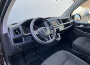Volkswagen Caravelle 16