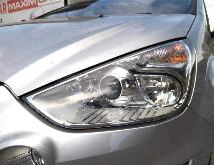 Ford S-MAX 9