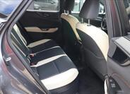 Lexus NX 450h+ 10