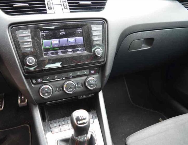 Škoda Octavia 16