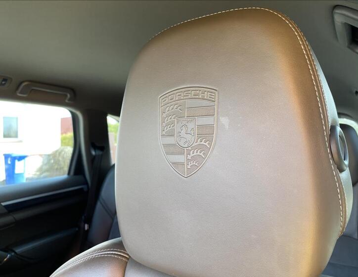 Porsche Cayenne 41