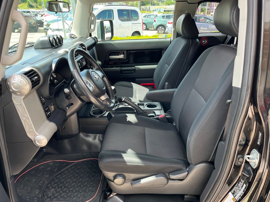 Toyota FJ