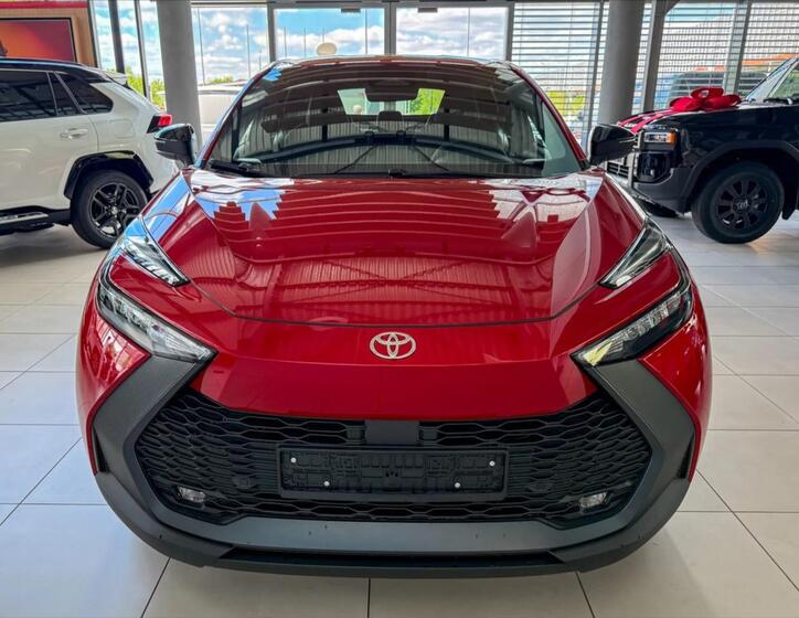 Toyota C-HR 2