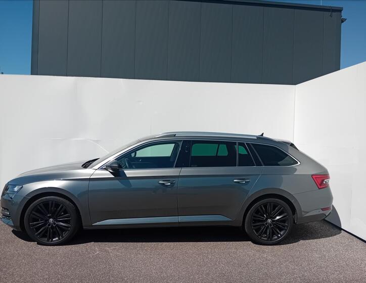 Škoda Superb 10