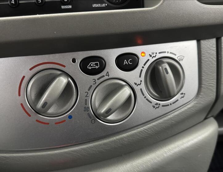Renault Trafic 13
