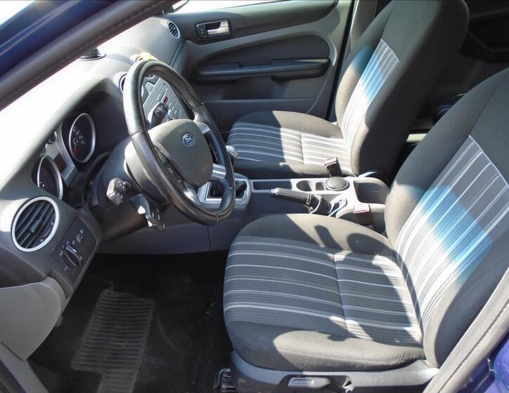 Ford Focus 11