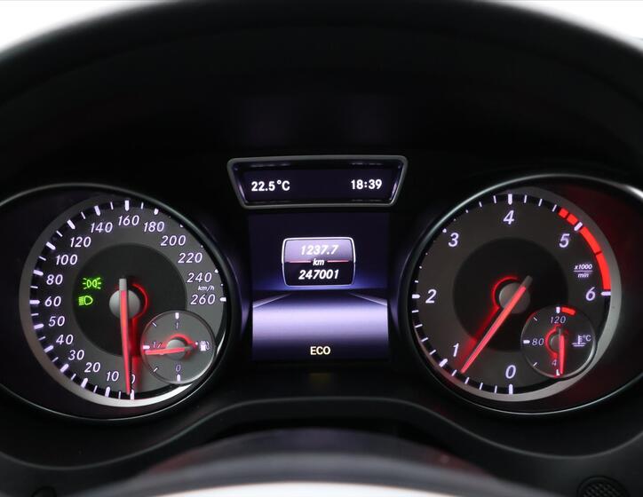 Mercedes-Benz GLA 19
