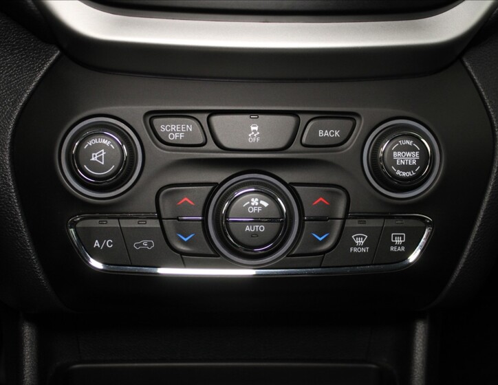 Jeep Cherokee 20
