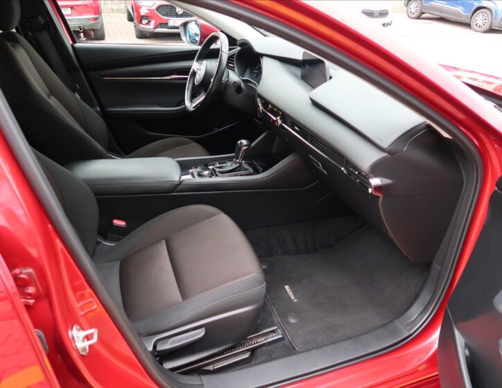 Mazda 3 11
