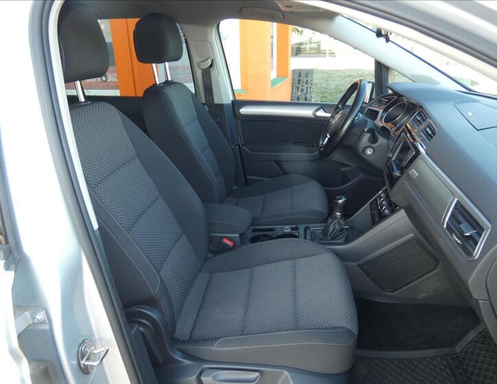 Volkswagen Touran 12