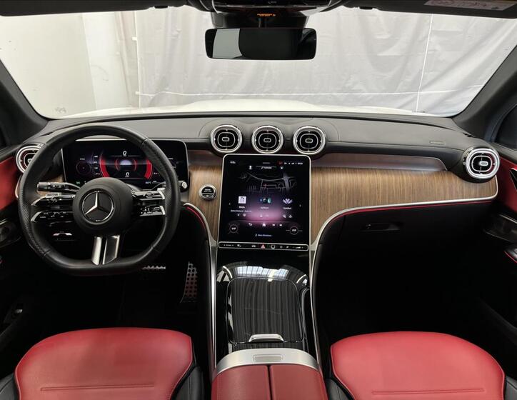 Mercedes-Benz GLC 13