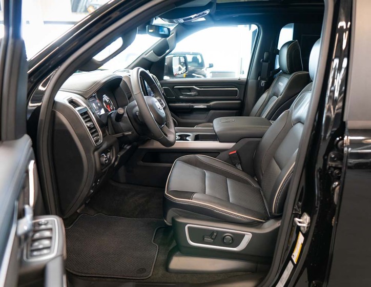 Dodge RAM 14