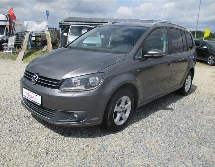 Volkswagen Touran 1