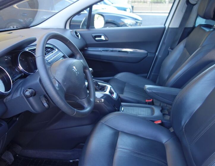 Peugeot 5008 17