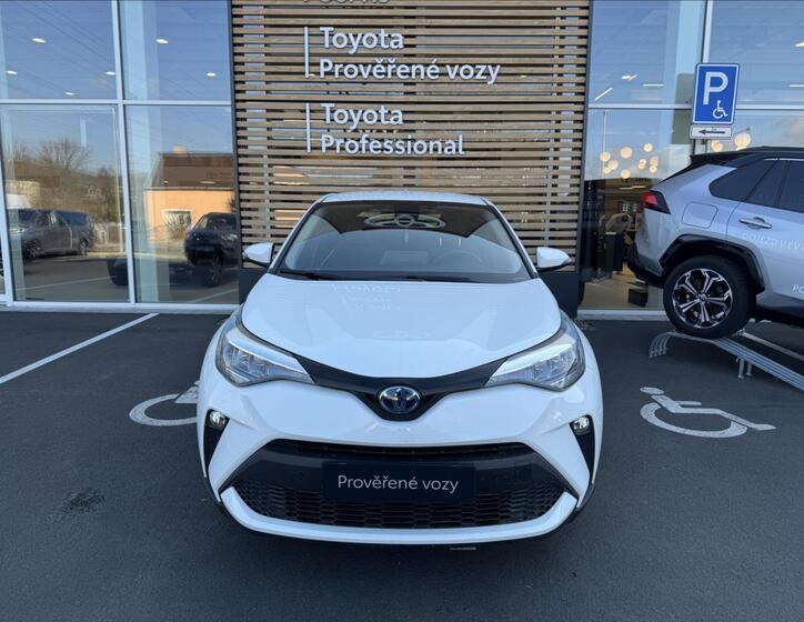 Toyota C-HR 4