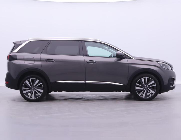 Peugeot 5008 8