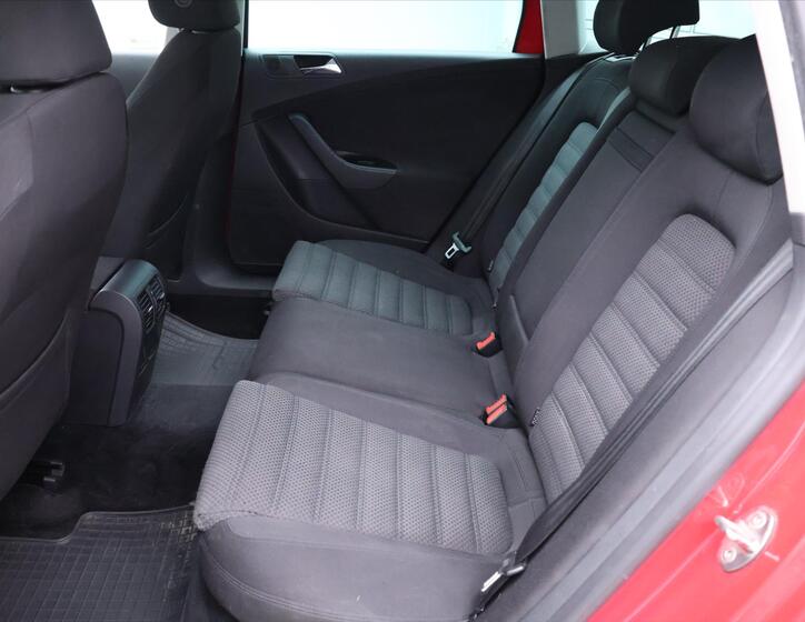 Volkswagen Passat 11